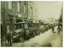 "1497 Aus einer deutschen Etappen-Molkerei, welche die Milch teils aus eigenem Betriebe, tei...