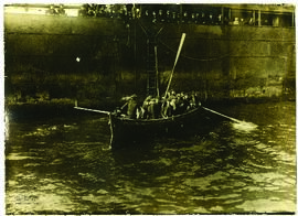 "No.107 Zur Rückkehr der "Möwe": Die Mannschaft eines versenkten Engländers wird a...