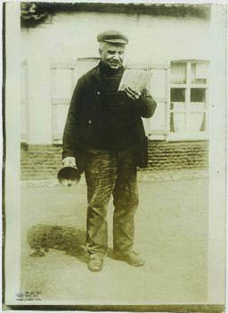 "1165 Beschäftigung der Belgier und Vlamen während des Krieges. Belgier, als Polizeidiener a...