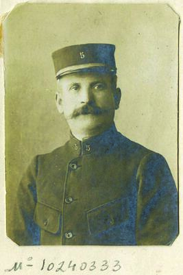 Retrato de busto del soldado Auguste Leroy