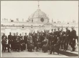 "Grupos del personal que se ocupaba en las Oficinas establecidas por Su Majestad en Palacio&...