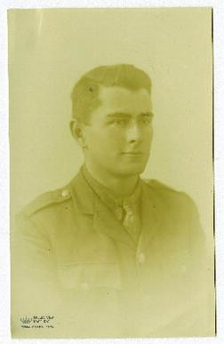 Retrato de medio cuerpo del teniente W. A. Earle