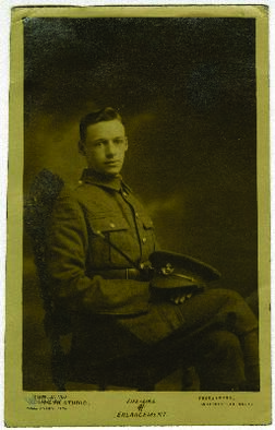 Retrato de estudio del soldado J.W. Wilcox