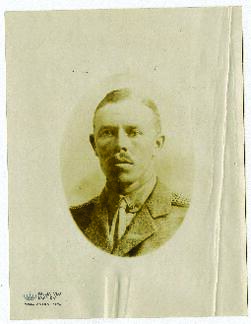 Retrato de busto del teniente E. Lawford