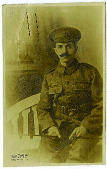 Retrato de tres cuartos del soldado James William Haigh