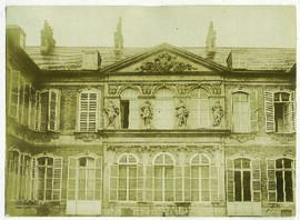 "571 Französische Granaten auf Douai. Das Schloss Douai."