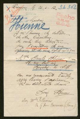 Expediente de Emelie Hienne e hijo